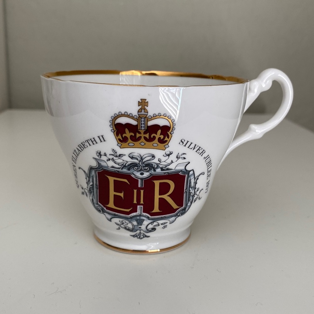 Queen Elizabeth II Tea Cup Silver Jubilee 1977 Springfield Bone China England